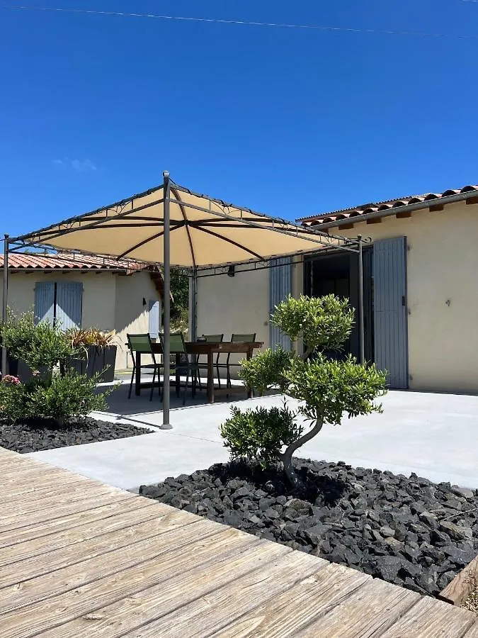 Gite Crest, Avec Terrasse Et Piscine. 0*, Crest